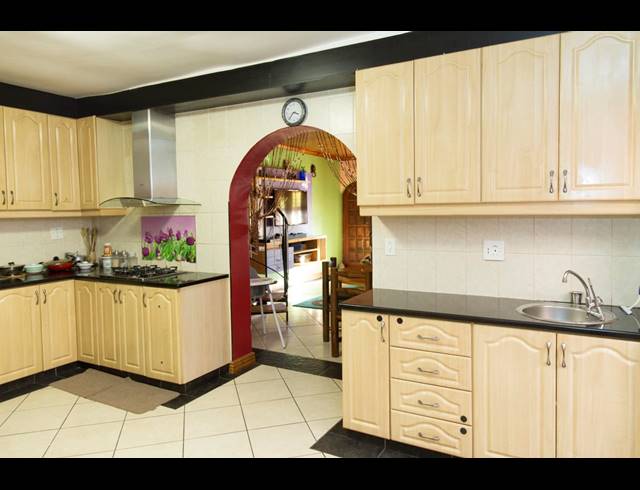 3 BEDROOM HOUSE RENTED IN RYLANDS
